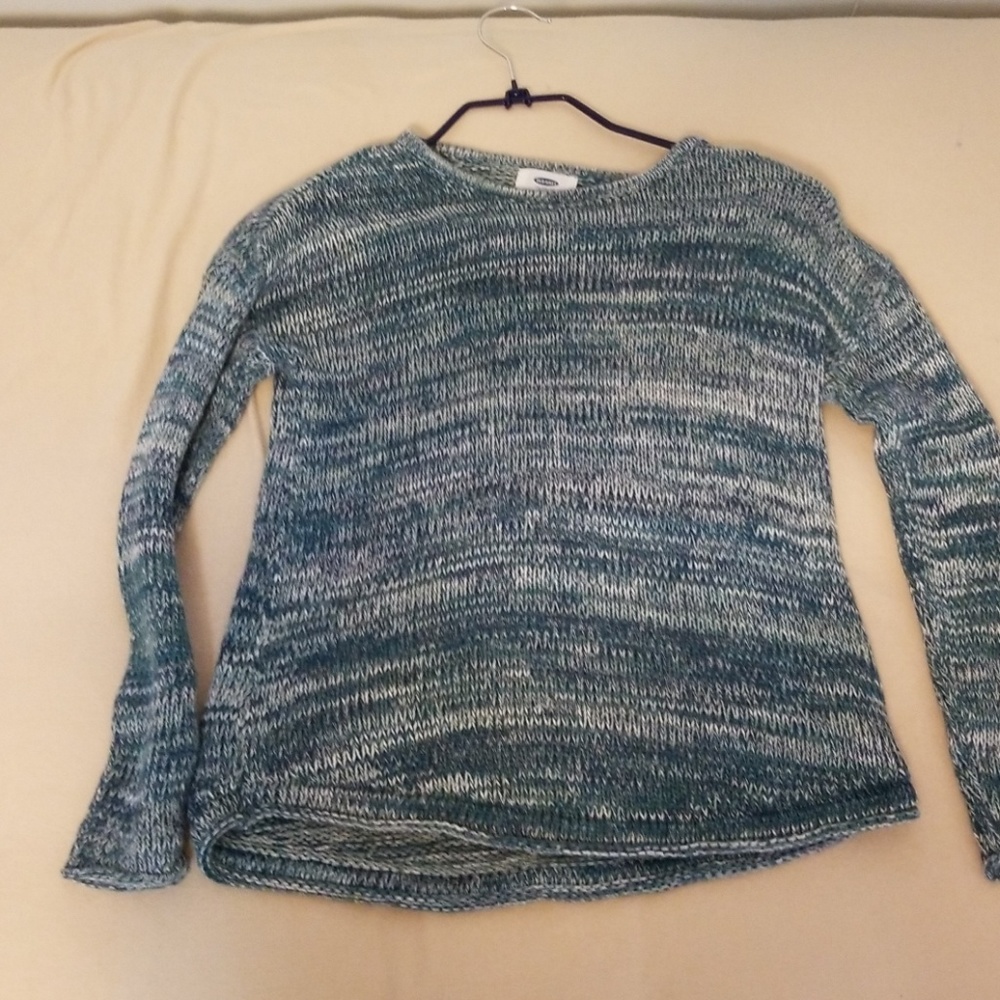 A longed sleeved shirt
